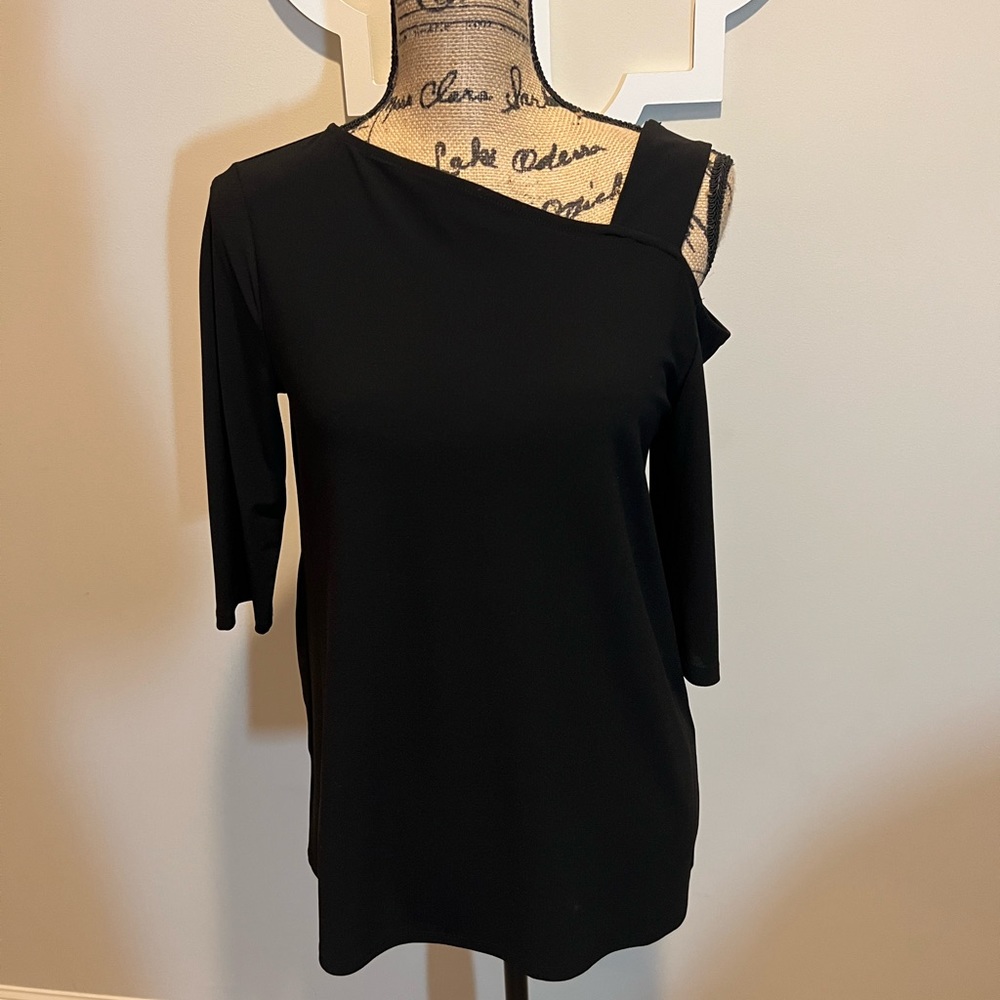Chicos Open Shoulder Top Size 0